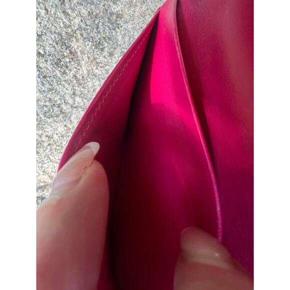 LOUIS VUITTON Monogram Vernis Wallet - Picture 10 of 13